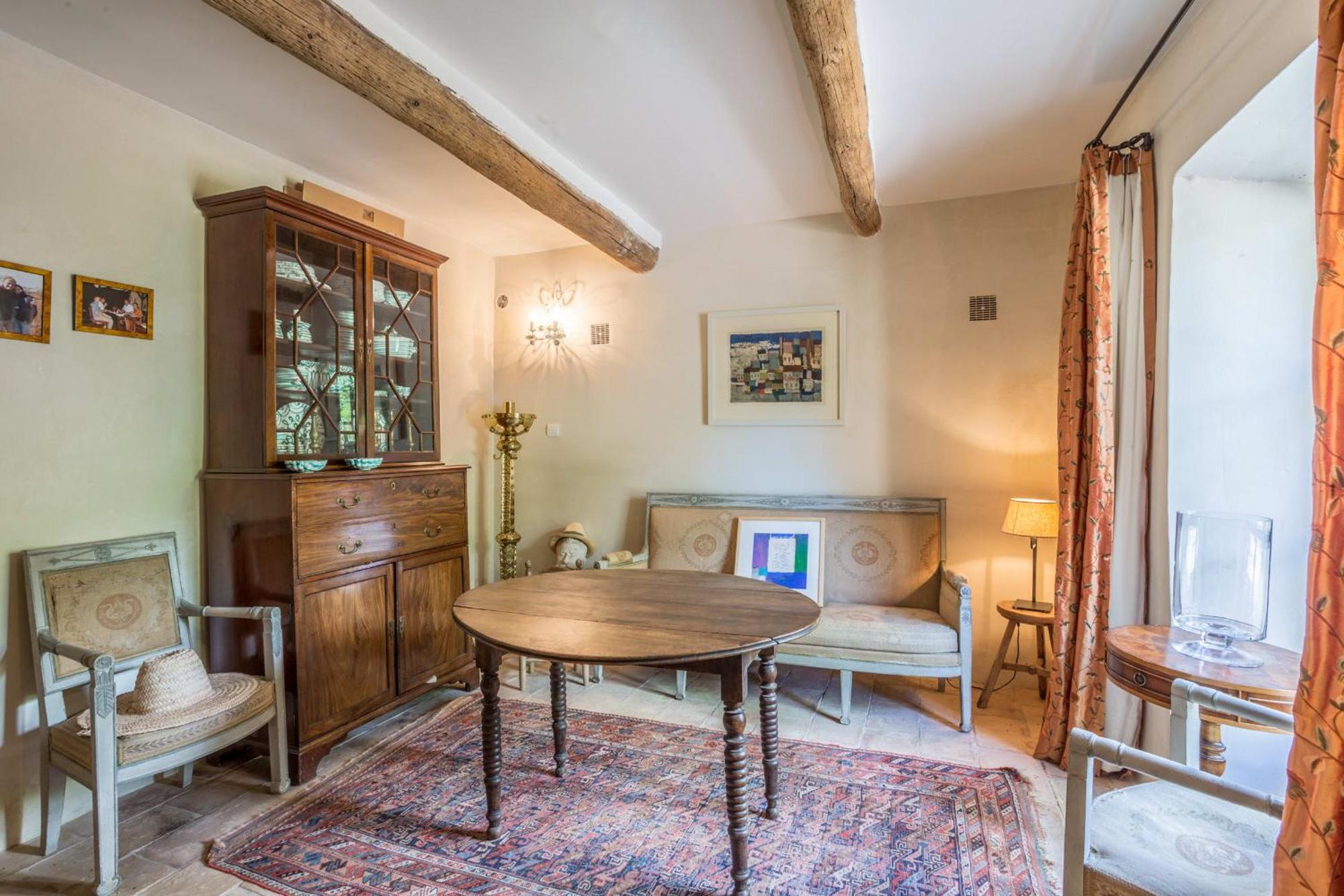 La Maison Des Artistes Менерб Экстерьер фото